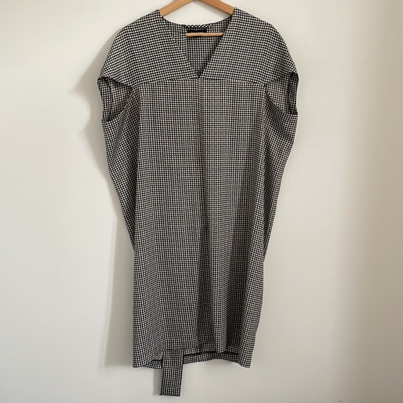 Club Monaco Vanellie Houndstooth Cocoon Dress with Waist Belt Size 6 - Picture 2 of 5